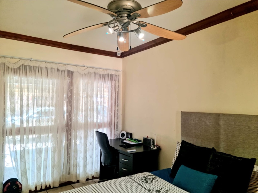 4 Bedroom Property for Sale in Roylglen Gardens Northern Cape